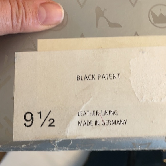 PETER KAISER BLACK PATENT BOOTIES.  NEW - Picture 10 of 11